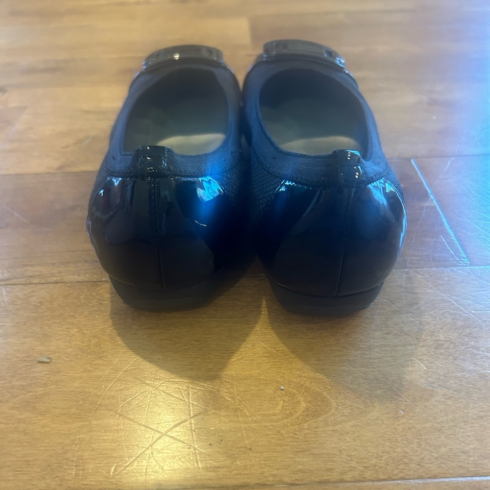 Anne Klein iflex Black Flats 8.5 with Glossy Buckle - Picture 2 of 5